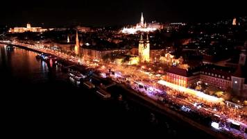 Russen nach Hause: Millionen feiern Orban-Abwahl in Ungarn