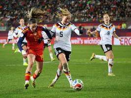 DFB-Vizekapitänin Janina Minge: Zur Not stellt sie sich sogar ins Tor