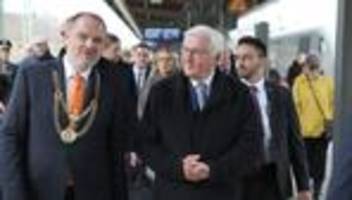 Besuchsreihe: Dreitägiger Besuch – Bundespräsident in Stralsund angekommen