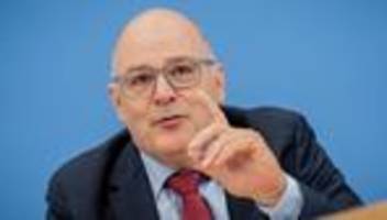 Entlastungsmaßnahmen : Arbeitgeberverbände kritisieren Entlastungsprämie für Beschäftigte