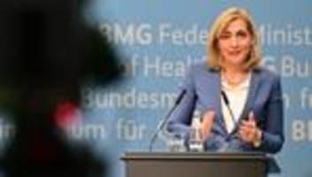 Nina Warken: Gesundheitsministerin kündigt Einsparungen in Milliardenhöhe an