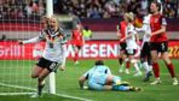 wm-qualifikation: deutsche frauen siegen hoch gegen Österreich