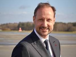 freundschaft mit mette-marit: prinz haakon weicht frage zu jeffrey epstein aus