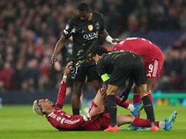 Ich bete für Ekitiké: Schock in Anfield: Liverpool-Star verletzt sich wohl schwer