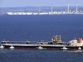 jetzt drohen versorgungsengpässe : die letzten hormus-tanker erreichen ihre raffinerien