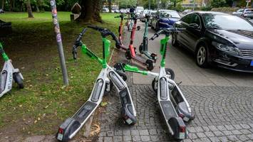 Berliner Bezirk nimmt 400.000 Euro durch falsch abgestellte E-Scooter ein