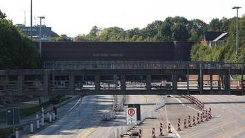 elbtunnel am wochenende voll gesperrt – diese umleitungen werden empfohlen