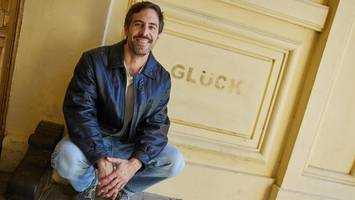 max giesinger bricht sich den finger – bei kuriosem unfall mit einer kuh