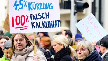 hamburger linke ruft zu protest gegen honorarkürzungen in der psychotherapie auf