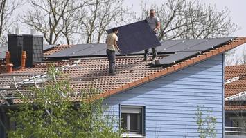 reiche will solarzuschuss streichen: lohnt sich eine eigene anlage noch?