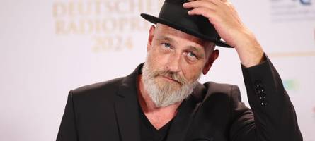 abgesagte auftritte: torsten sträter hat einen tumor