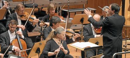 starke sachen im sinfoniekonzert der augsburger philharmoniker
