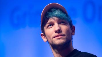 YouTube-Star Rezo bricht Stream wegen Todesfall abrupt ab