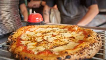 Ich habe 3700 davon aufgelistet: Seit 10 Jahren will Rentner alle Pizza-Trucks in Frankreich zusammentragen