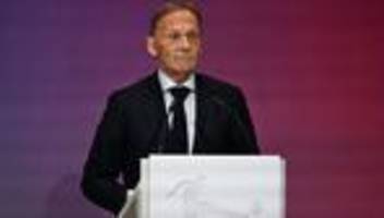 Diskussion um Gastgeber: Watzke: »Keine überschäumende Freude« vor WM-Start