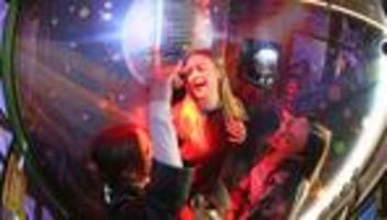 Rein und feiern!: Disco-Kabine in Thale lädt zu kurzen Partys ein