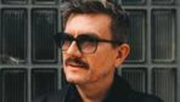 »zwei weibliche halbakte« von luz: das bild schaut uns an