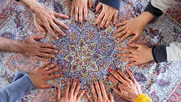 dokumentarfilm und fotos: wie antisemitismus in berlin noch heute wirkt