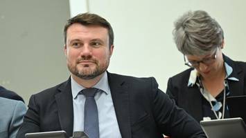 finanzminister lehnt 1.000-euro-prämie für beamte in brandenburg ab