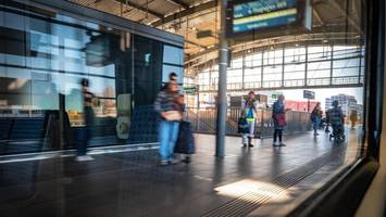 Angriff mit Akku-Bohrschrauber am Ostkreuz – Polizei sucht Zeugen