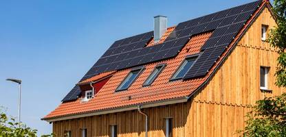 einspeisevergütung: förder-aus für neue solaranlagen kostet haushalte hunderte euro