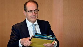 beamtenbund verteidigt dobrindts erhöhung der beamtenbesoldung