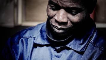 im ukraine-krieg kämpfen afrikaner für putin – „ich bereue nichts!“