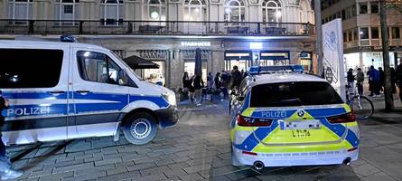 Jugendlicher soll zwei Männer geschlagen und verletzt haben