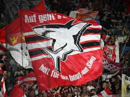 Eishockey: Haie gleichen aus