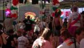 Mallorca: Bierkönig-Opening: Volle Hallen und ausgelassene Stimmung