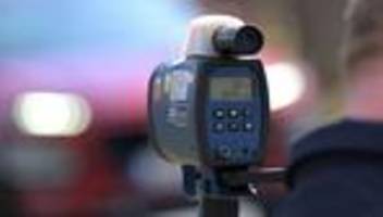 Verkehr: Polizei zählt bislang 645 Raser bei Kontrollwoche
