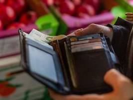 Geldsorgen wieder loswerden : Finanzielle Engpässe: Was Sie jetzt vermeiden sollten