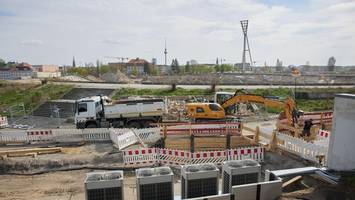 jahn-sportpark wird teurer – doch an wichtiger stelle wird gespart