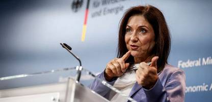 irankrieg: europa soll nur noch etwa sechs wochen kerosin haben – katherina reiche sieht keinen mangel