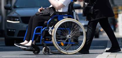 sozialstaat: kanzleramt sammelt sparvorschläge bei behinderten- und jugendhilfe