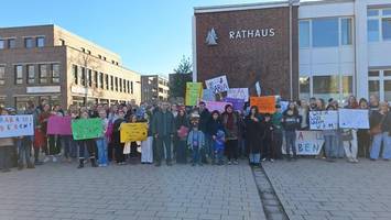 drohende abschiebung von familie: schule ruft aus protest zur demo auf