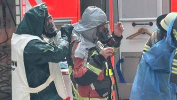 Explosion im Labor bei Tesa: Feuerwehr Norderstedt im Großeinsatz