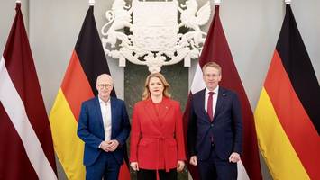 lufthansa-streik: tschentscher und günther müssen baltikum frühzeitig verlassen