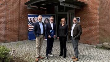 neubau an gymnasium verzögert sich: abi-jahrgang muss ausziehen