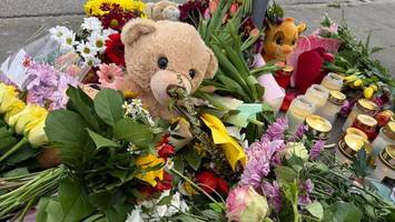 11-Jähriger überfahren: Mitschüler trauern am Unfallort – Mahnwache