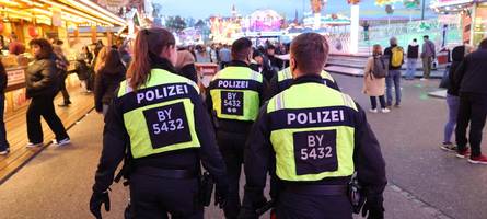 72-jähriger trotzt plärrer-verbot und attackiert einsatzkräfte