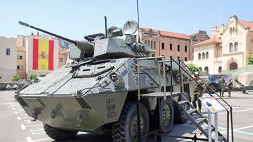 Spähpanzer fällt bei Armeeübung um – vier Soldaten verletzt