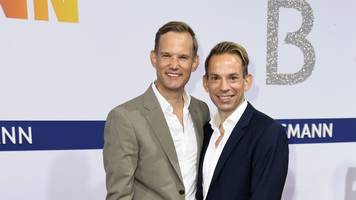 „Von Herzen überglücklich“: CDU-Politiker Hendrik Streeck und sein Mann Paul Zubeil sind Eltern geworden