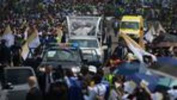 Afrika-Reise: Papst spricht afrikanischer Jugend Mut zu