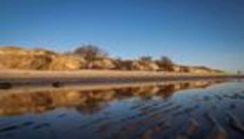 Nach Winterstürmen 2025/2026: Föhr bekommt fast halbe Million Kubikmeter frischen Sand