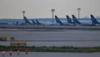 pilotinnen und piloten: flugausfälle in düsseldorf und köln wegen lufthansa-streik