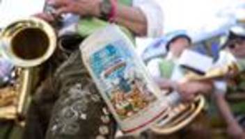 Volksfeste: KI-Maßkrug sorgt für Wirbel auf Münchens Mini-Wiesn