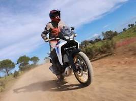 Bestseller deutlich überarbeitet: Honda XL750 Transalp E-Clutch - kuppelfreier Reise-Allrounder