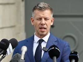 drohung mit konsequenzen: magyar wirft orban-regierung aktenvernichtung vor