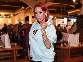 sind eingebildet und mobben: gina-lisa lohfink hat für junge reality-stars nichts übrig